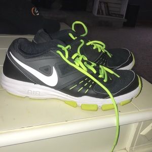 Gently used nike Airs size 8